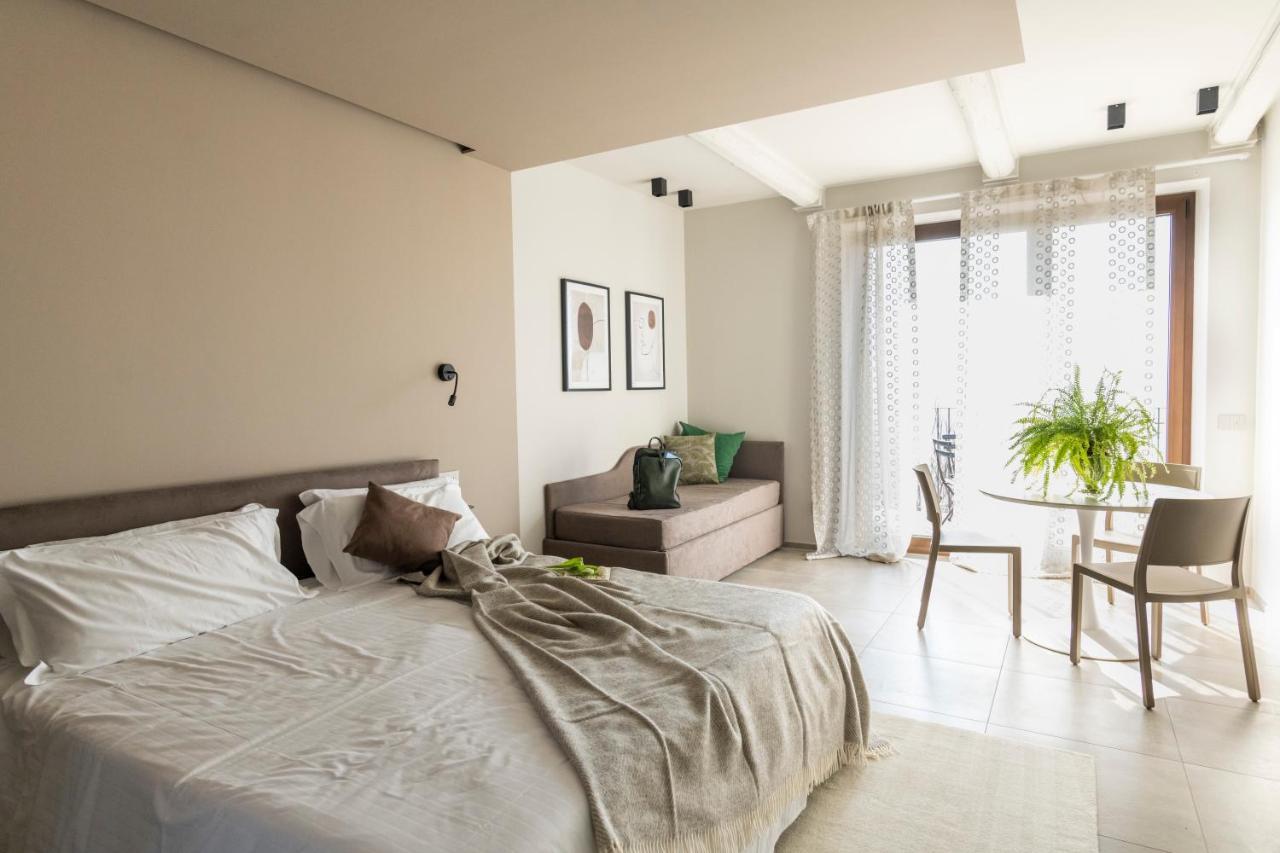 Il Cortile Suites Diano dʼAlba Εξωτερικό φωτογραφία